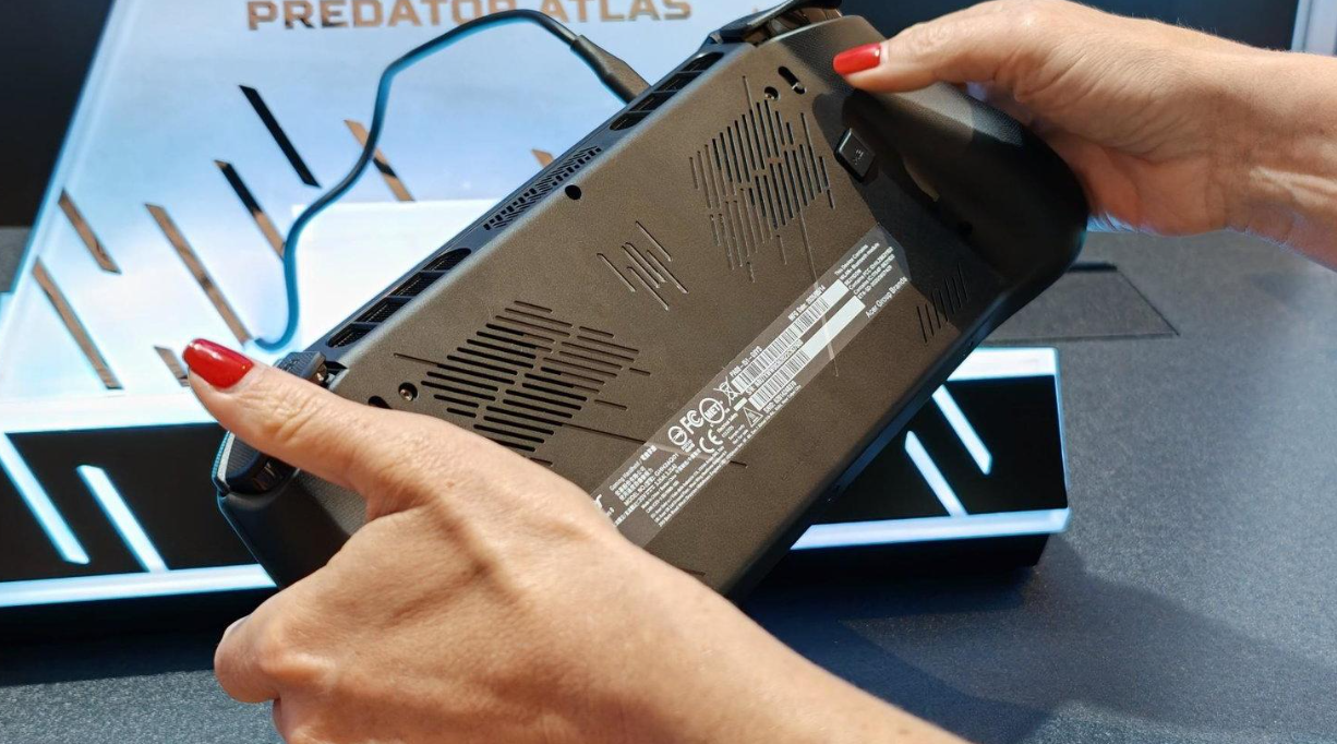 Acer Predator Atlas 7 Muncul, Handheld Gaming Windows Bawa Intel Arc B390 dan Baterai 80 Wh
